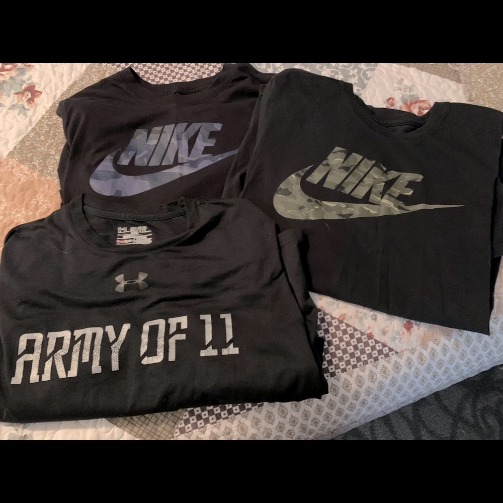 Lot of 3 Men’s T-shirts